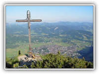 Gipfelkreuz Schattenberg und Oberstdorf